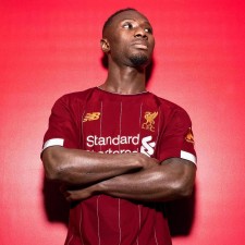 Liverpool udgiver ny sæson trøjer